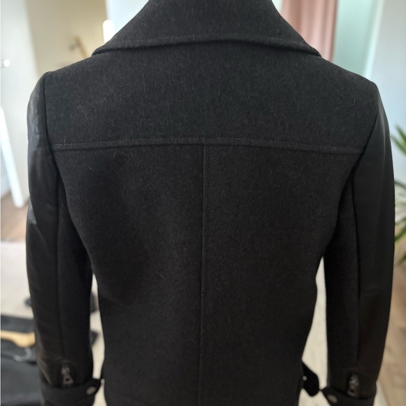 Meet your Posher, Lana - Picture 4 of 5